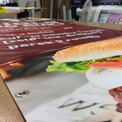 Banner PVC 440 - rozměr 1,5x4 m